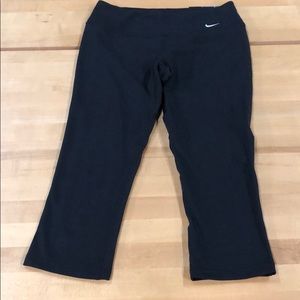 Nike W’s Legend 2.0 Tight Fit Capris